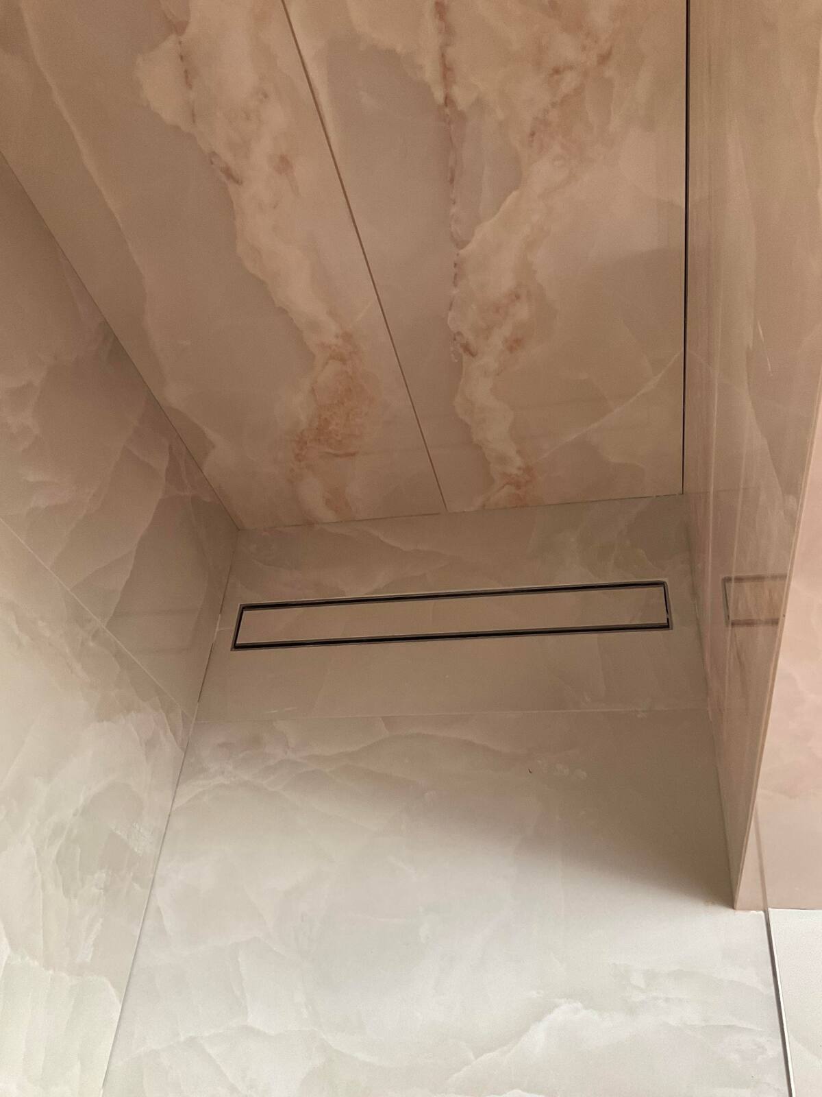 Onyx walk-in shower